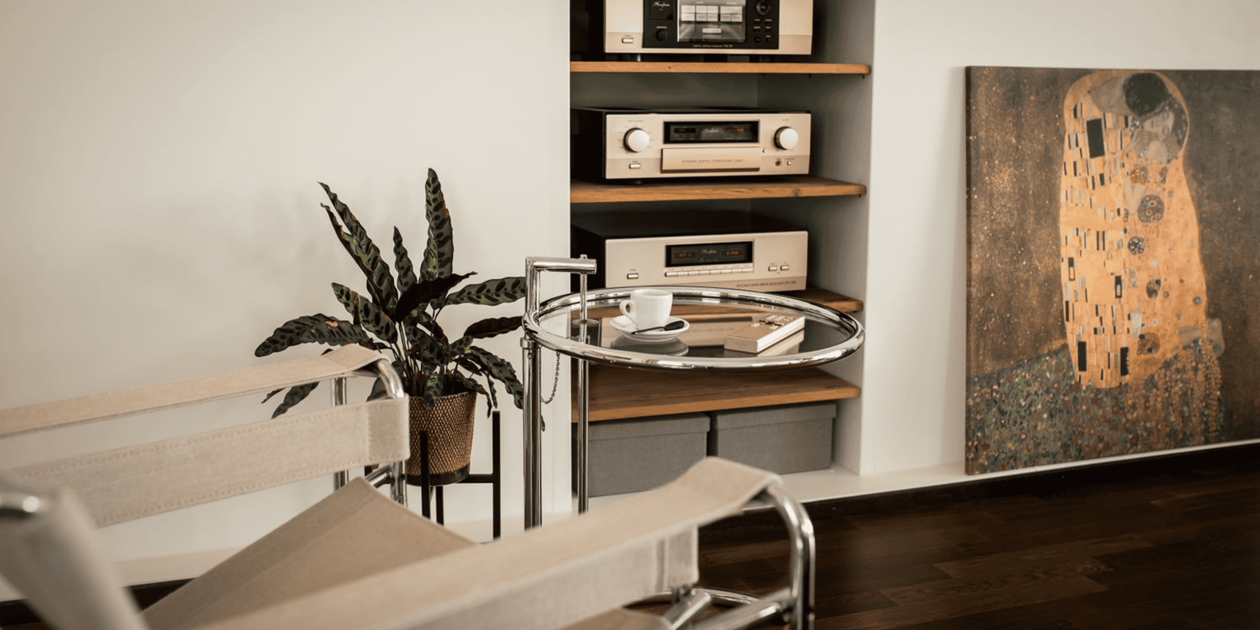 Accuphase Living